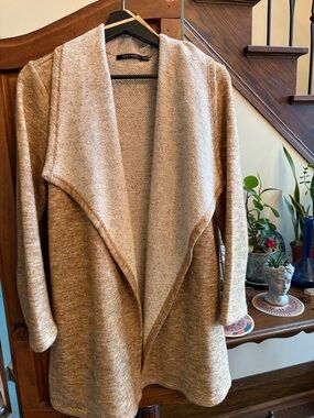 Woman's Sweater M/L